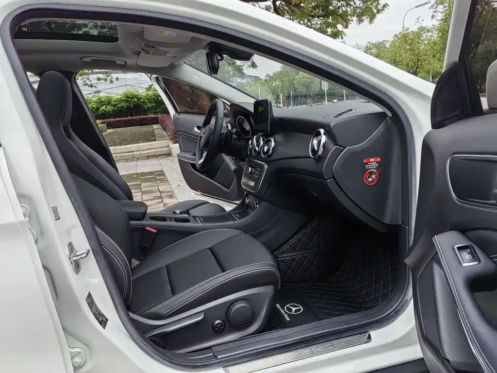 Mercedes-Benz GLA 2018 — фото 14