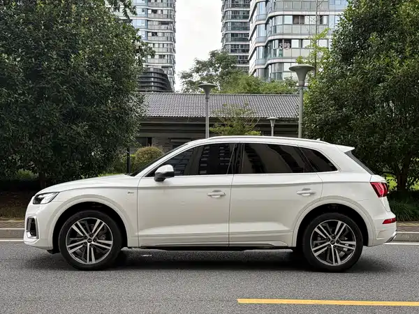 Audi Q5L 2023