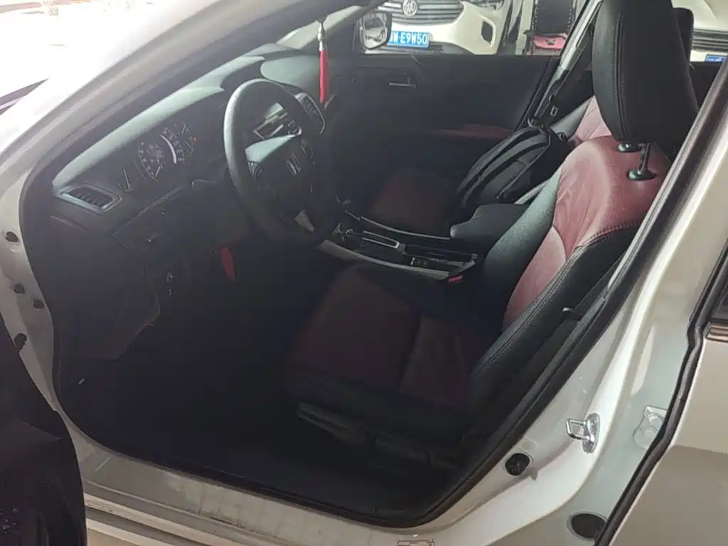 Honda Accord 2017 — фото 15