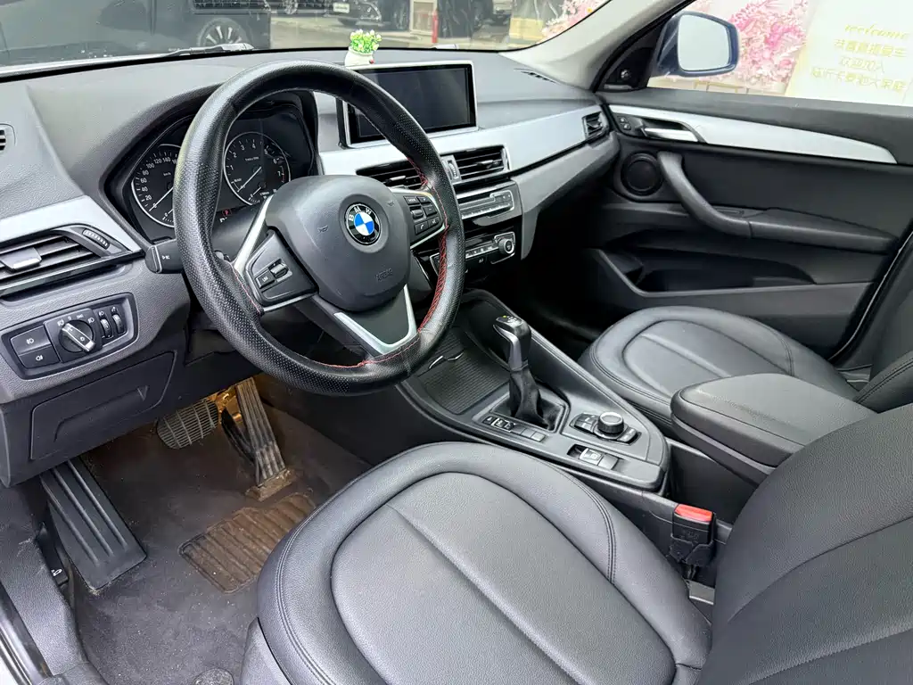 BMW X1 2017 — фото 12