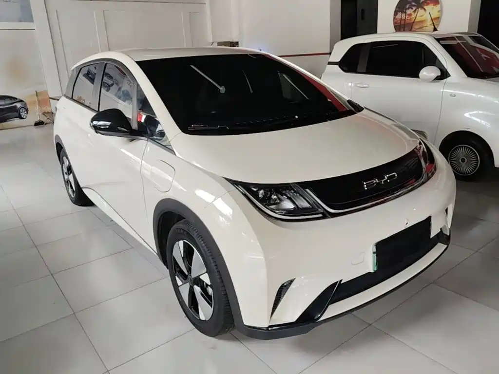 BYD Dolphin 2023