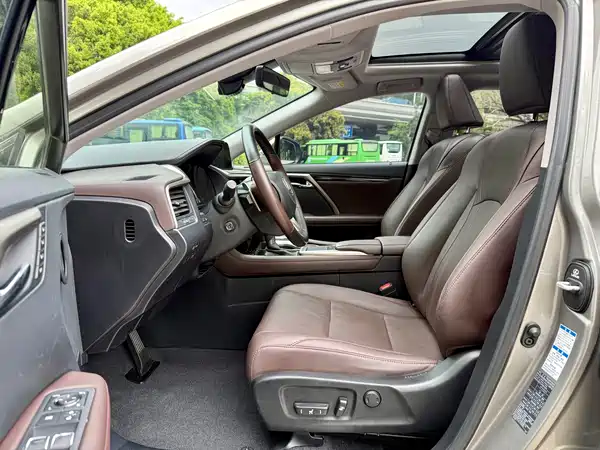 Lexus RX 2020
