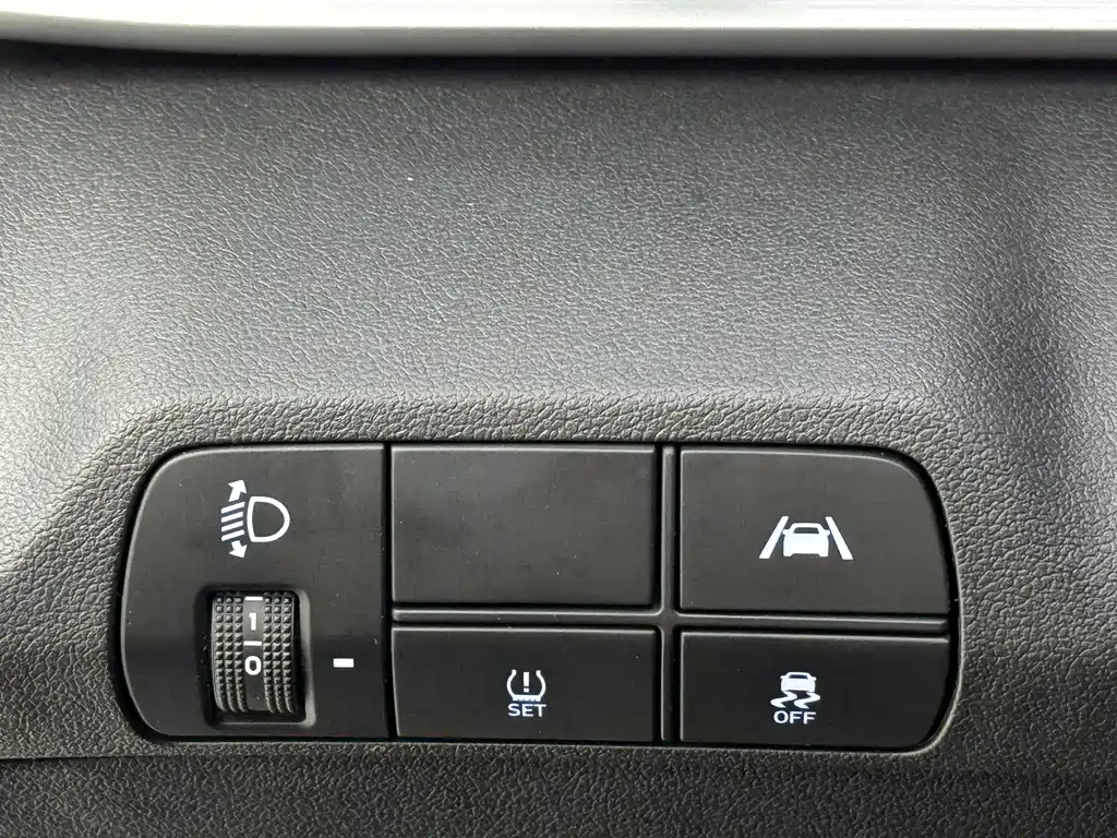 Hyundai Elantra 2021 — фото 14