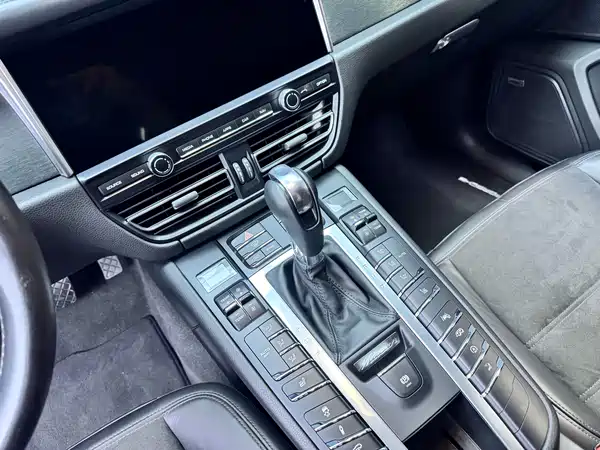 Porsche Macan 2020