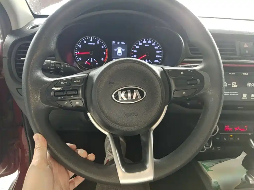 Kia KX CROSS 2018 — фото 11