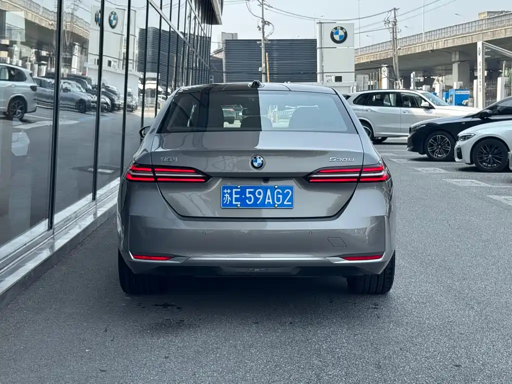 BMW 5 Series 2024