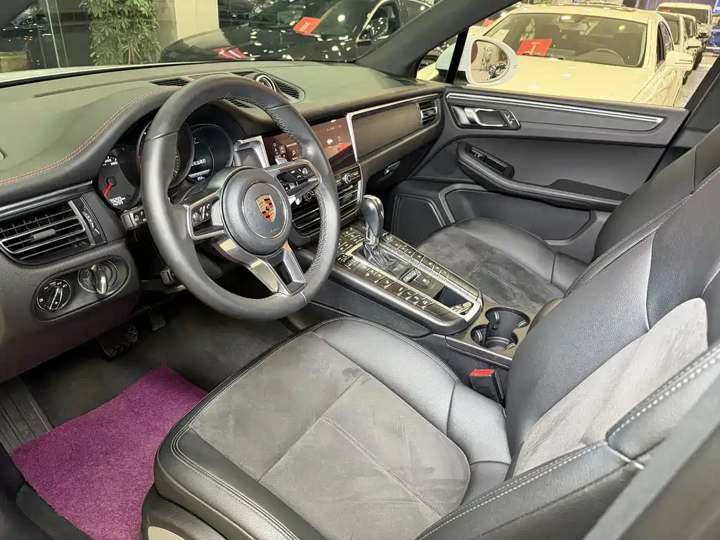 Porsche Macan 2019 — фото 12