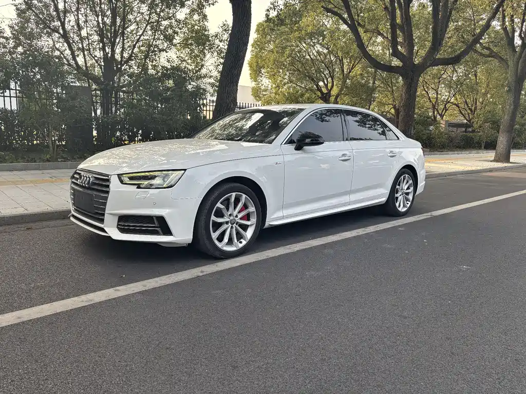 Audi A4L 2018 — фото 11