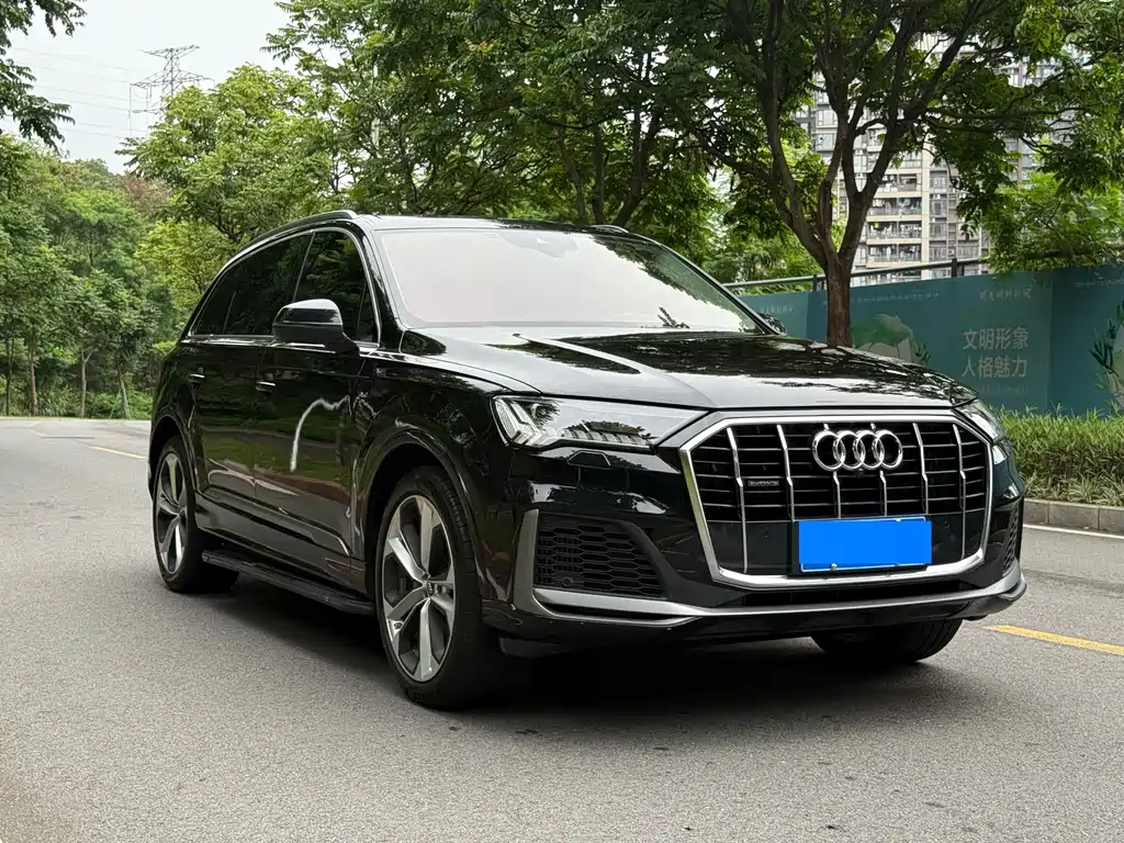 Audi Q7 2021