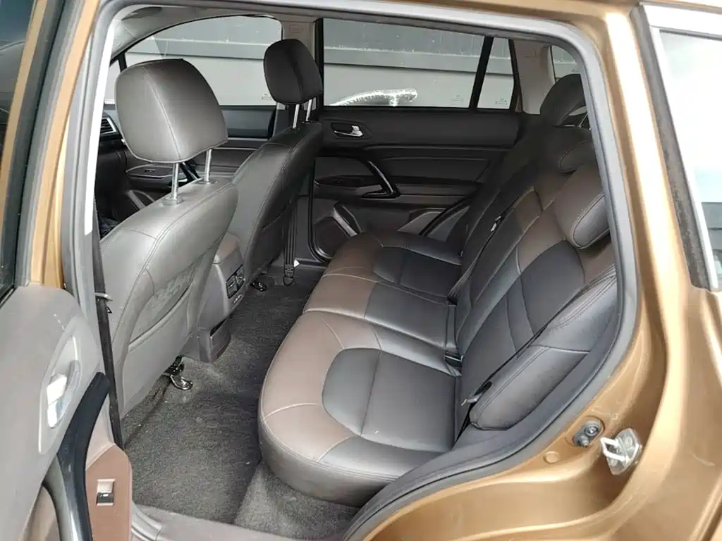GAC Trumpchi GS4 2017 — фото 17