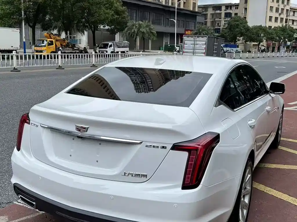 Cadillac CT5 2022 — фото 11