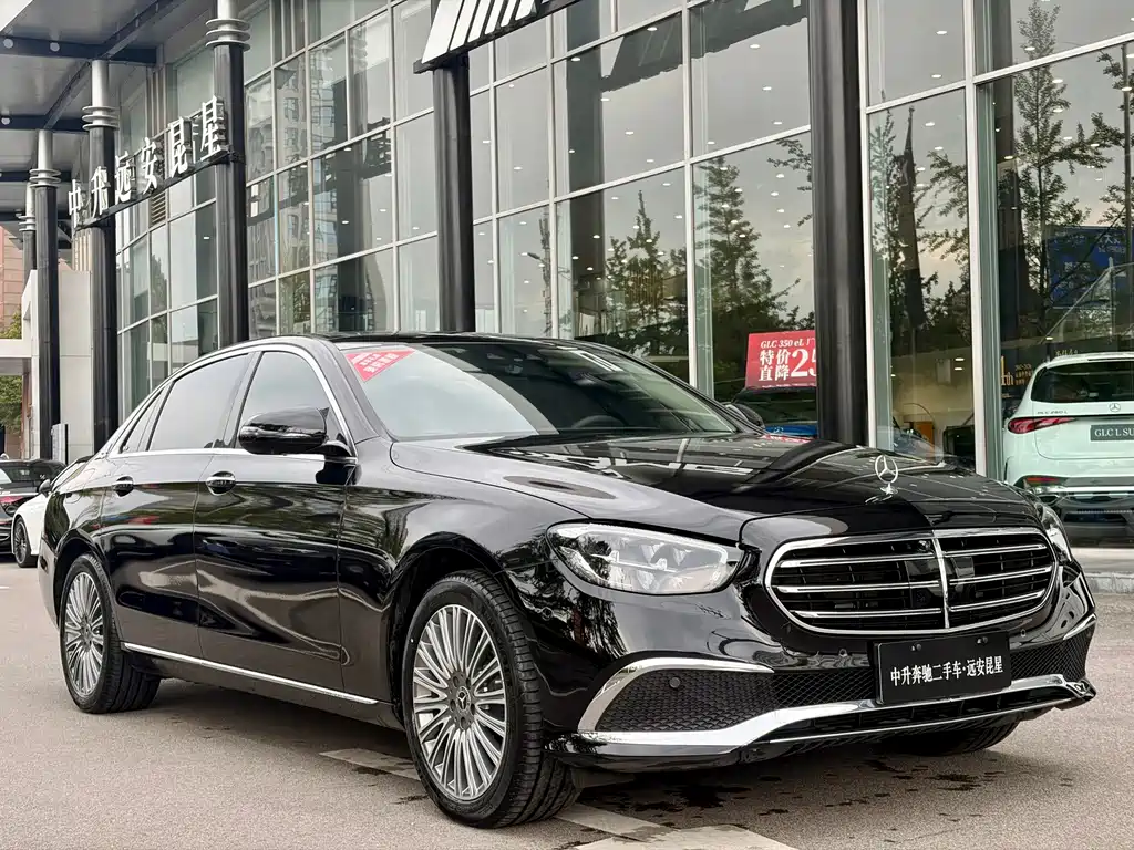 Mercedes-Benz E-Class 2023 — фото 4