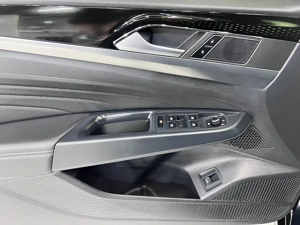 Volkswagen Passat 2023
