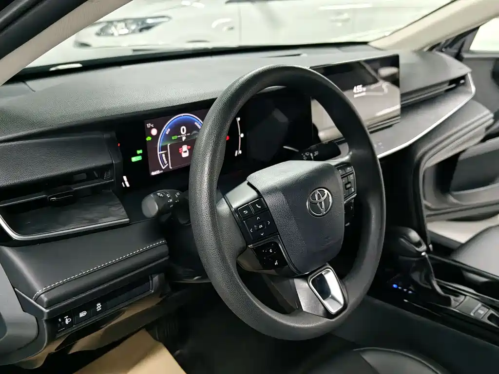 Toyota Camry 2024 — фото 14