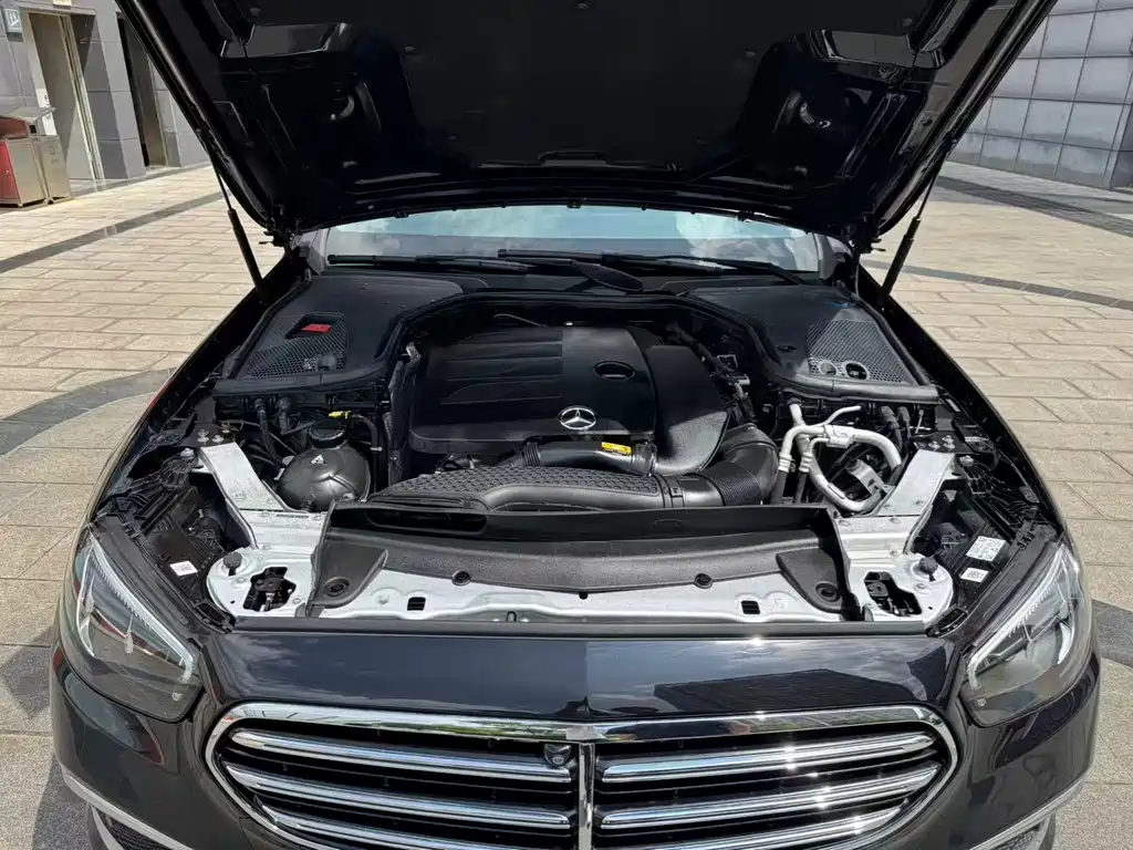 Mercedes-Benz E-Class 2021 — фото 22