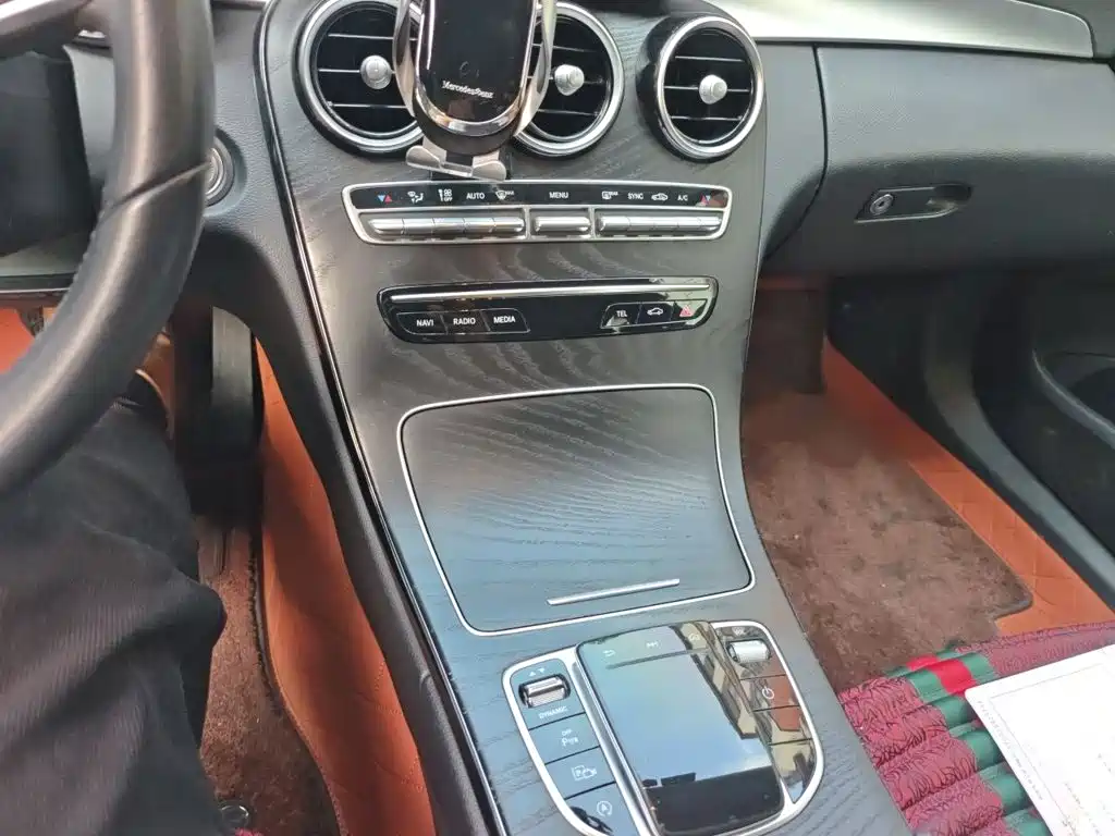 Mercedes-Benz C-Class 2019