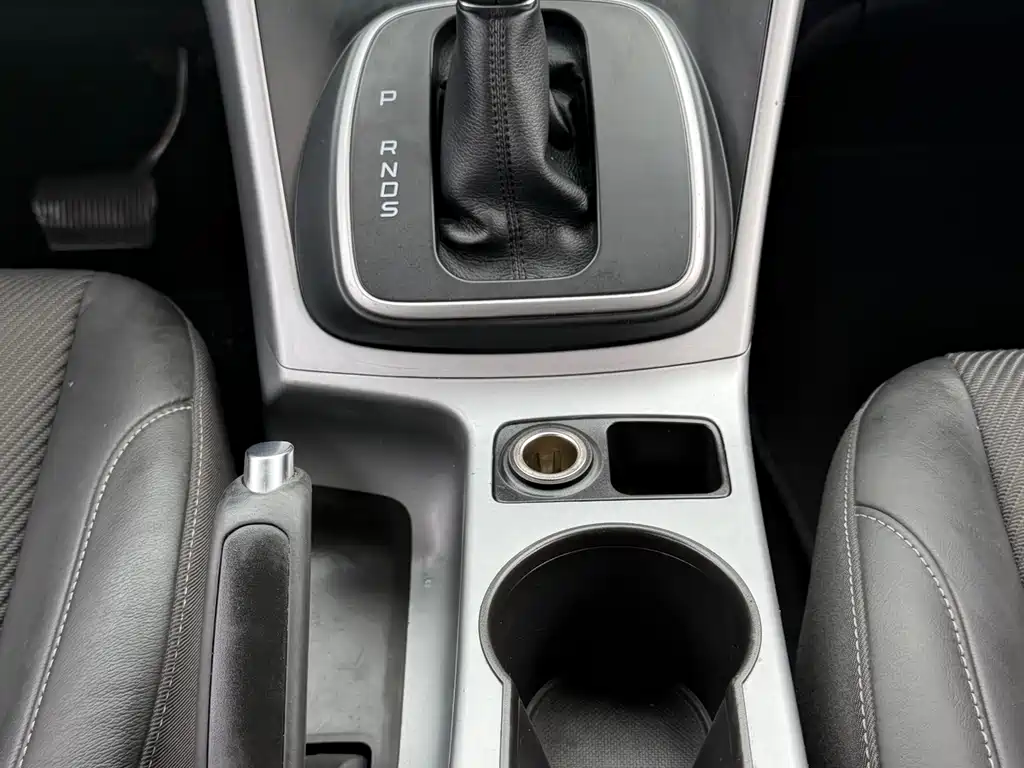 Ford Kuga 2016 — фото 17