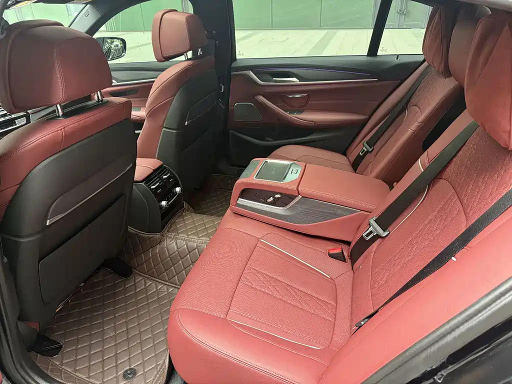 BMW 5 Series 2022 — фото 15