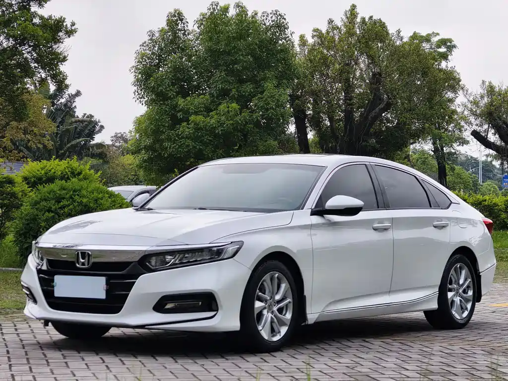 Honda Accord 2021 — фото 1