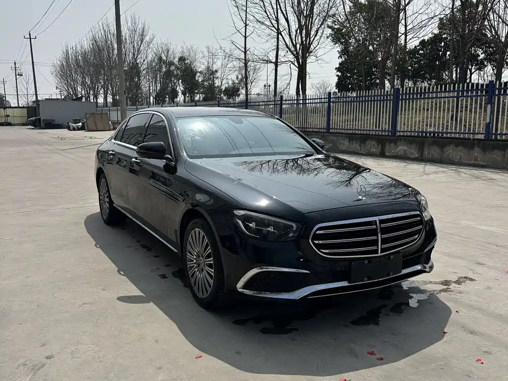 Mercedes-Benz E-Class 2022 — фото 1