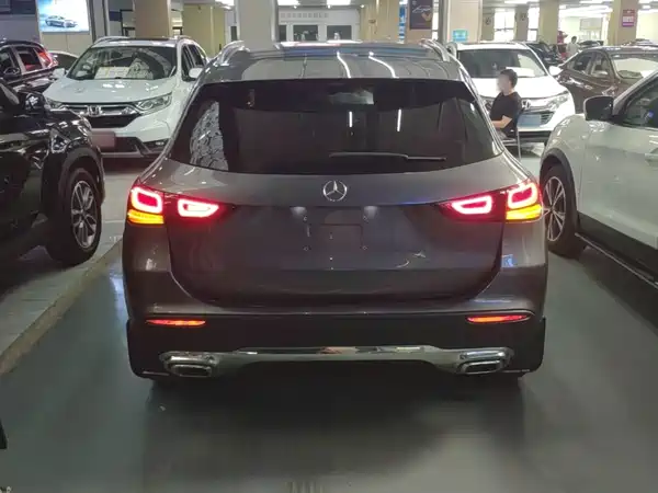 Mercedes-Benz GLA 2023