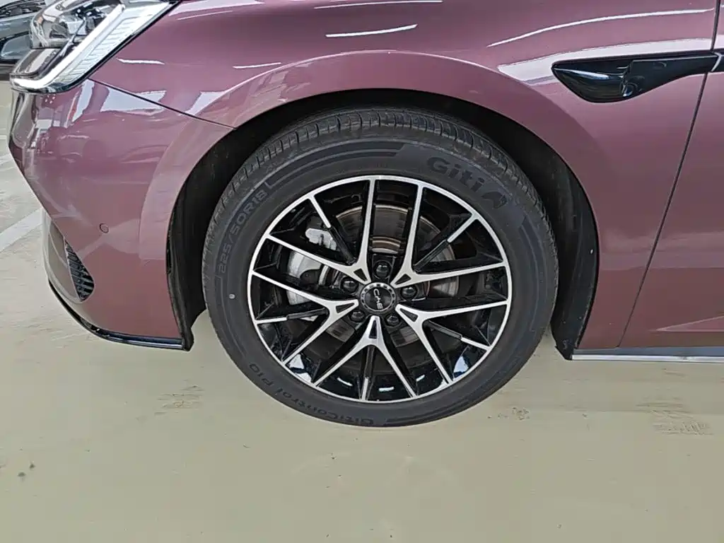 BYD Seal 07 DM-i 2025 — фото 23