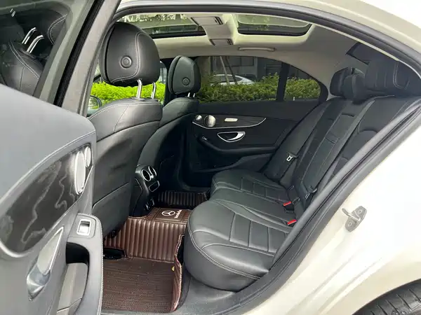 Mercedes-Benz C-Class 2020