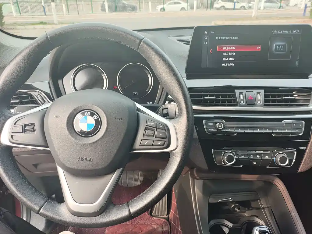 BMW X1 2022 — фото 16