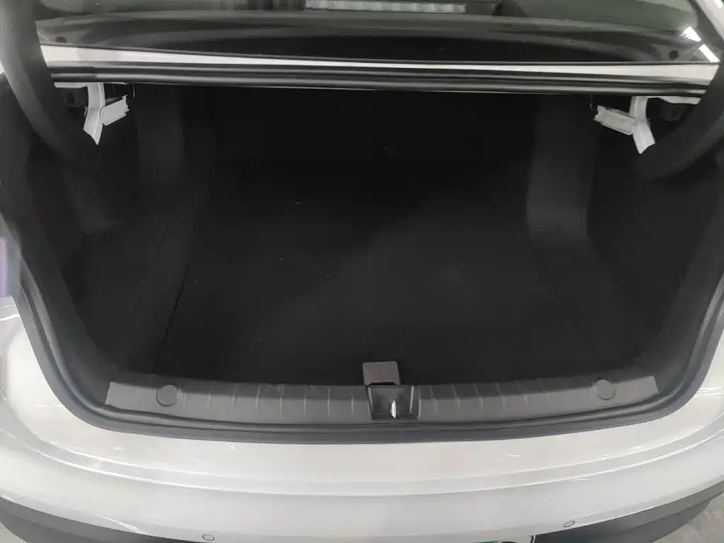 BYD Seal 05 DM-i 2025 — фото 19