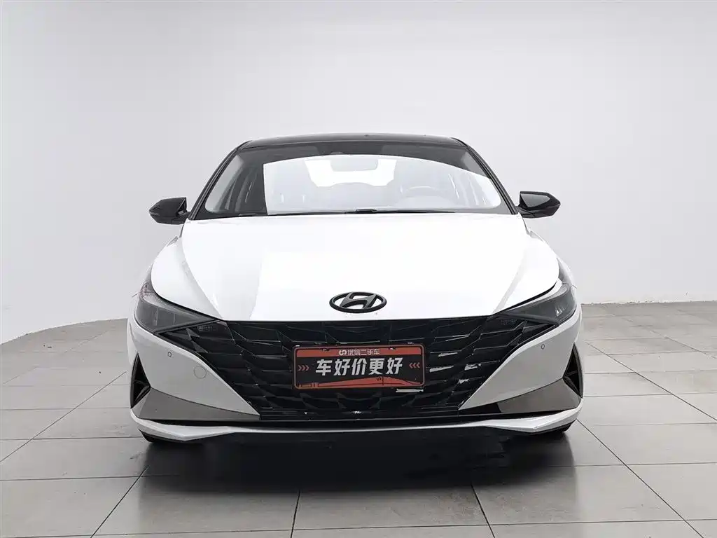 Hyundai Elantra 2022