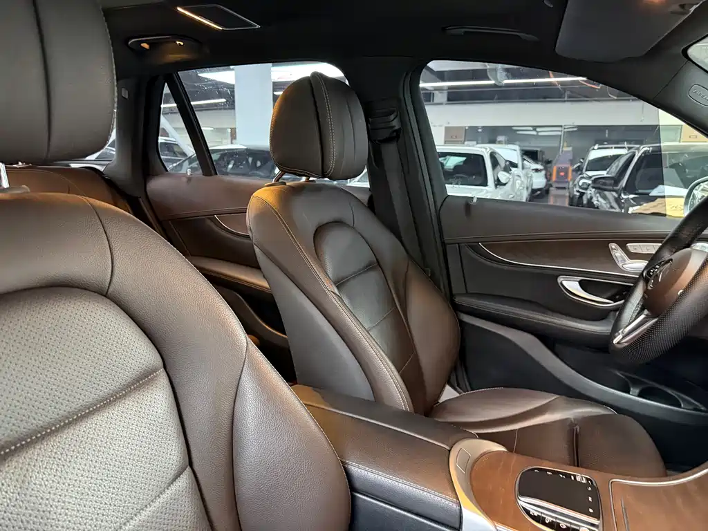 Mercedes-Benz GLC 2020 — фото 15