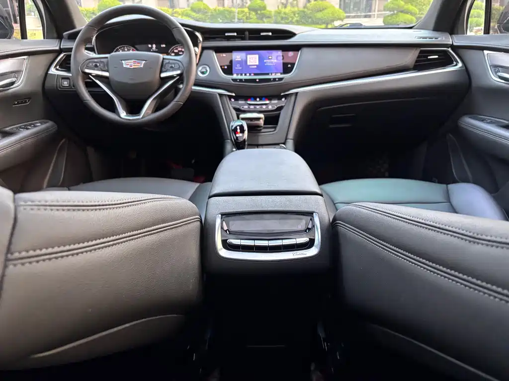 Cadillac XT6 2021 — фото 21