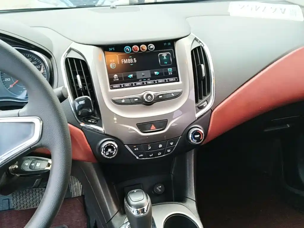 Chevrolet Cruze 2019 — фото 13