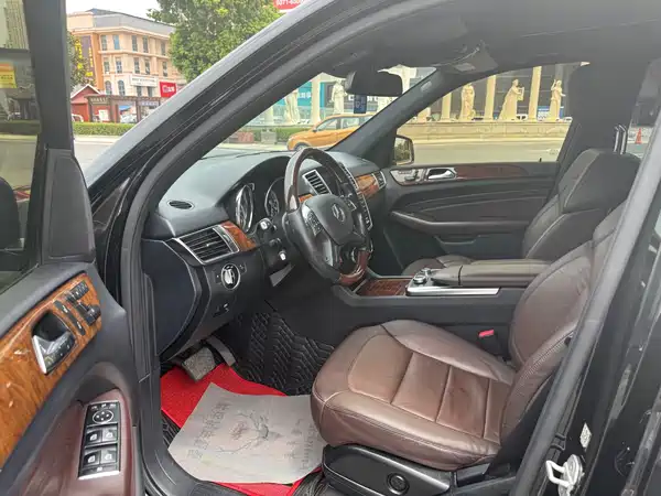 Mercedes-Benz M-Class 2015