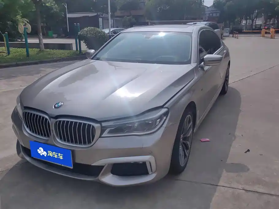 BMW 7 Series 2017 — фото 1