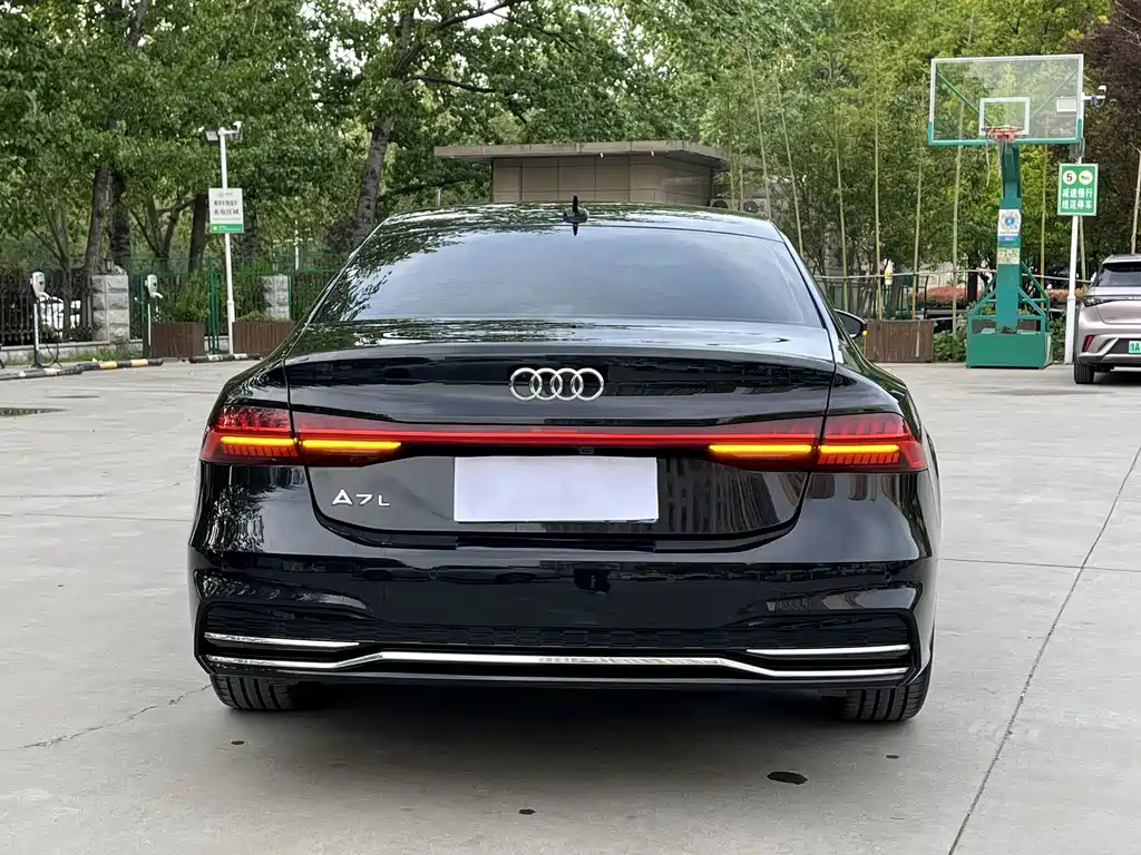 Audi A7L 2024 — фото 3