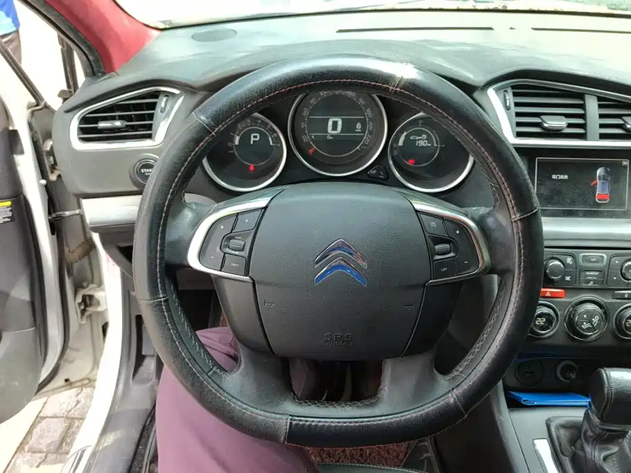 Citroën C4L 2016 — фото 15