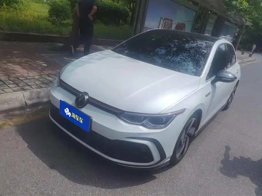 Volkswagen Golf GTI 2021
