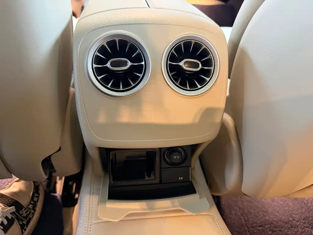 Mercedes-Benz E-Class 2020 — фото 12