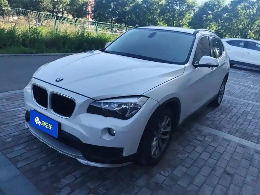 BMW X1 2015 — фото 1