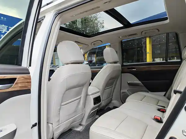 GAC Trumpchi GS8 2017