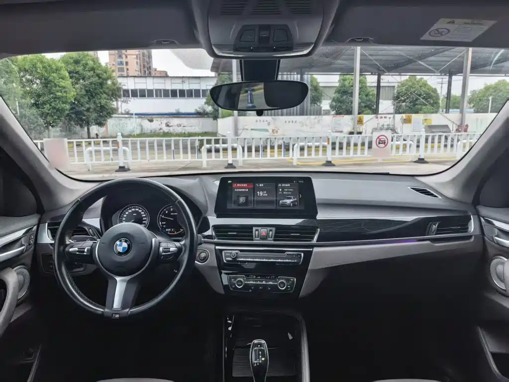 BMW X1 2021 — фото 9