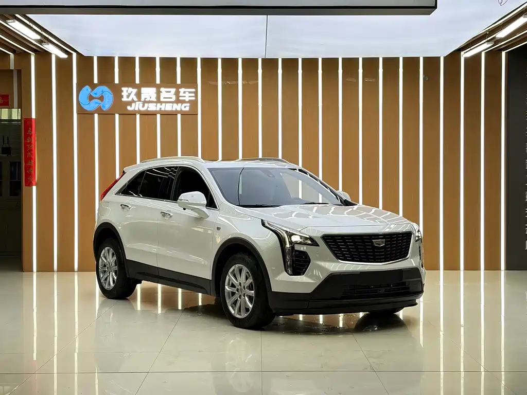 Cadillac XT4 2022 — фото 3