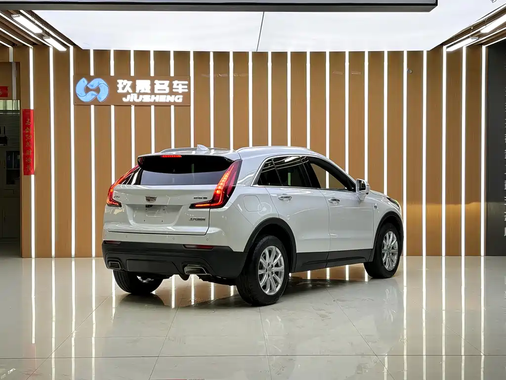 Cadillac XT4 2022 — фото 25