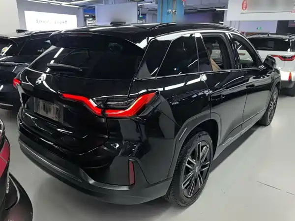 NIO ES6 2020