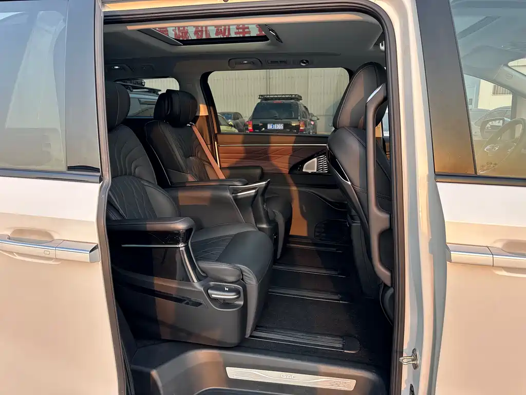GAC Motor Trumpchi M8 2024 — фото 16