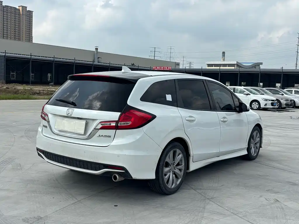Honda Jade 2017 — фото 19