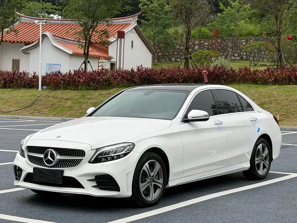 Mercedes-Benz C-Class 2021