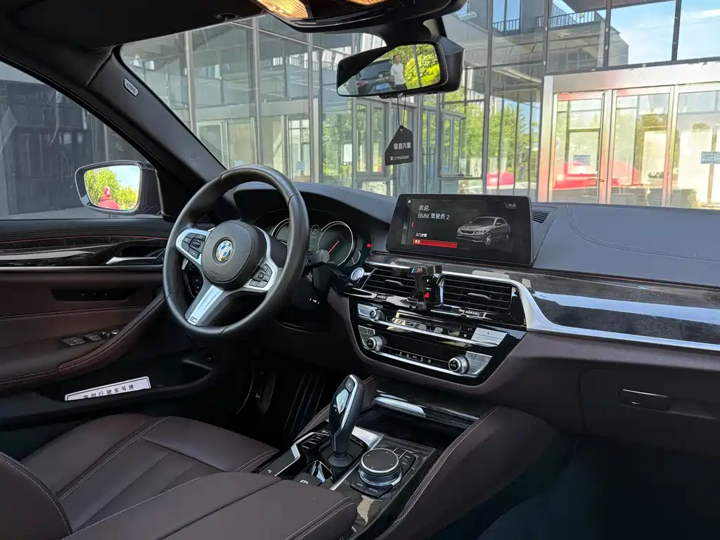BMW 5 Series 2018 — фото 4