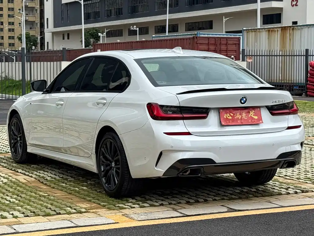 BMW 3 Series 2022